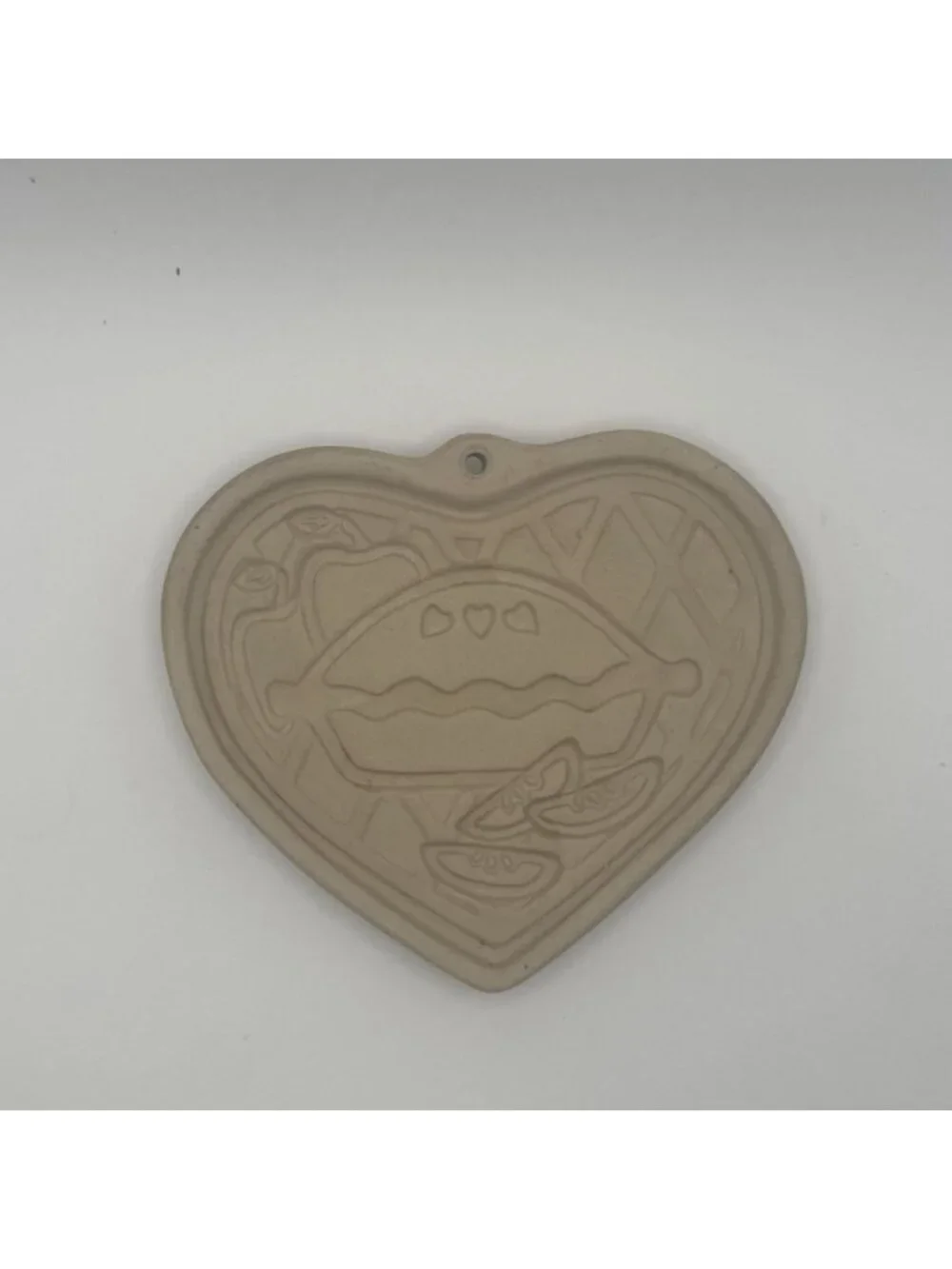 Pampered Chef WELCOME HOME HEART CLAY COOKIE MOLD 1998 PRESS Pie Heart Design